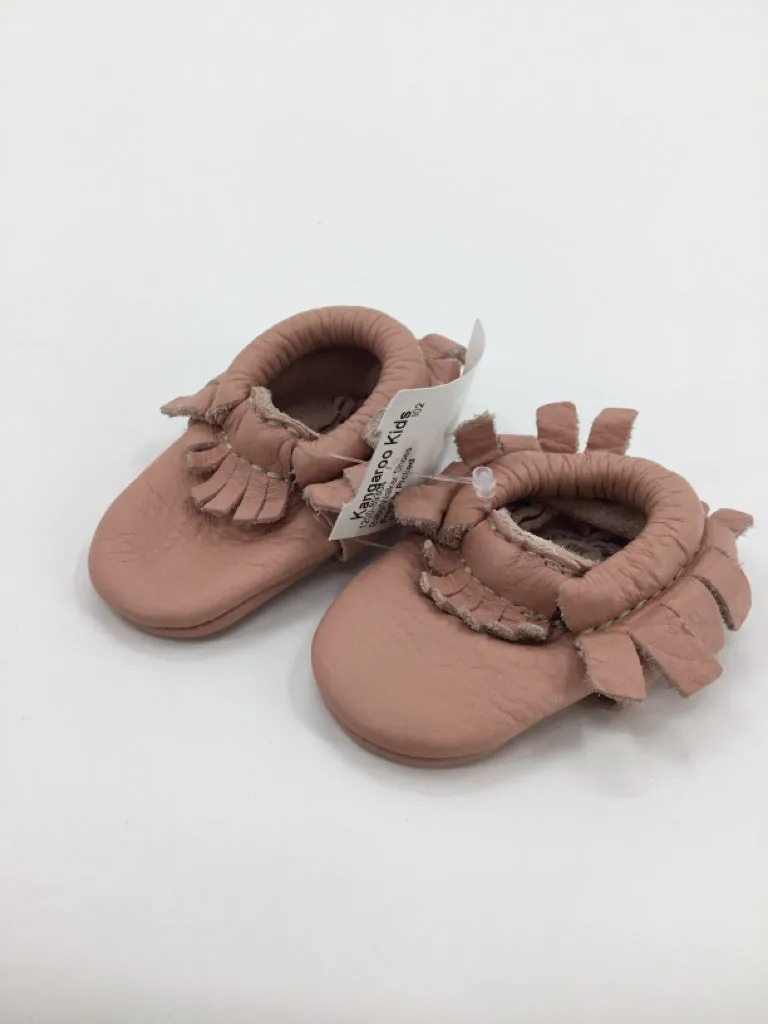 Freshly Picked Child Size 0 Toddler Pink Baby/Walker Shoes