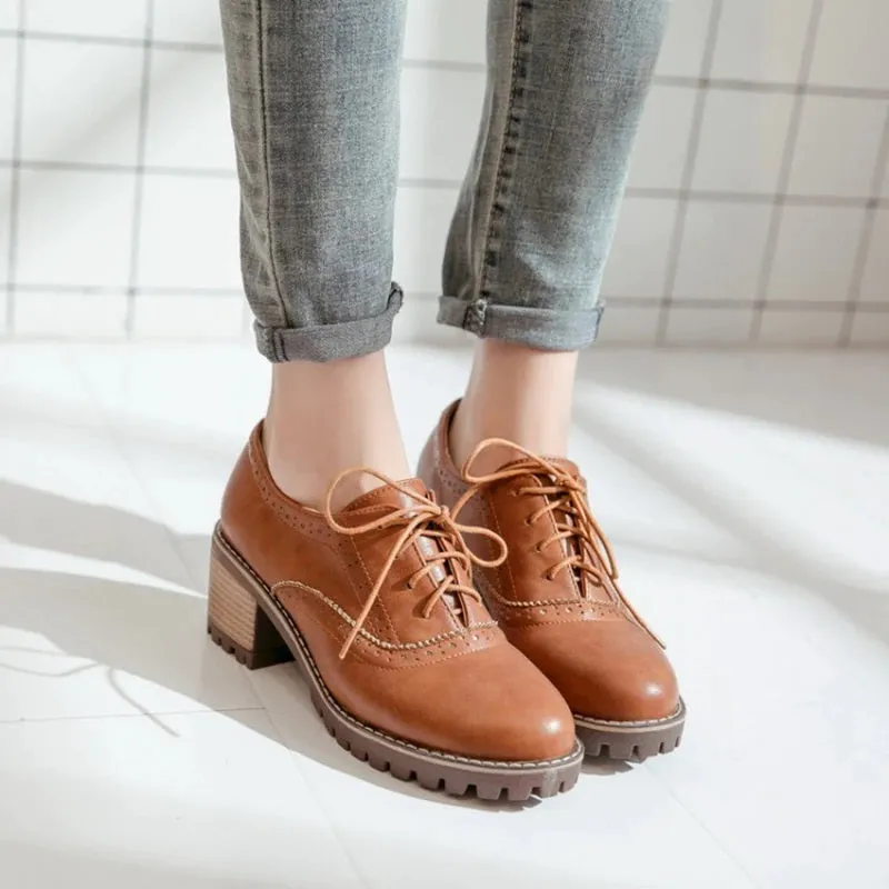 Vintage Style Carved Lace-up Leather Shoes