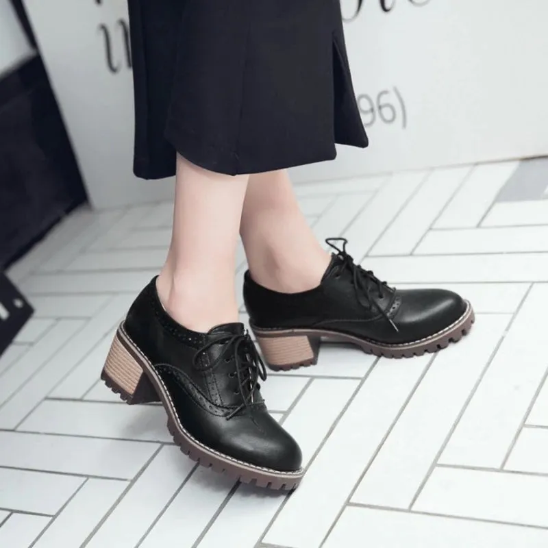 Vintage Style Carved Lace-up Leather Shoes