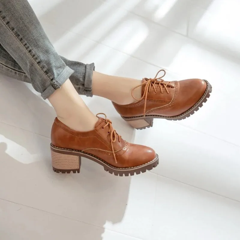 Vintage Style Carved Lace-up Leather Shoes